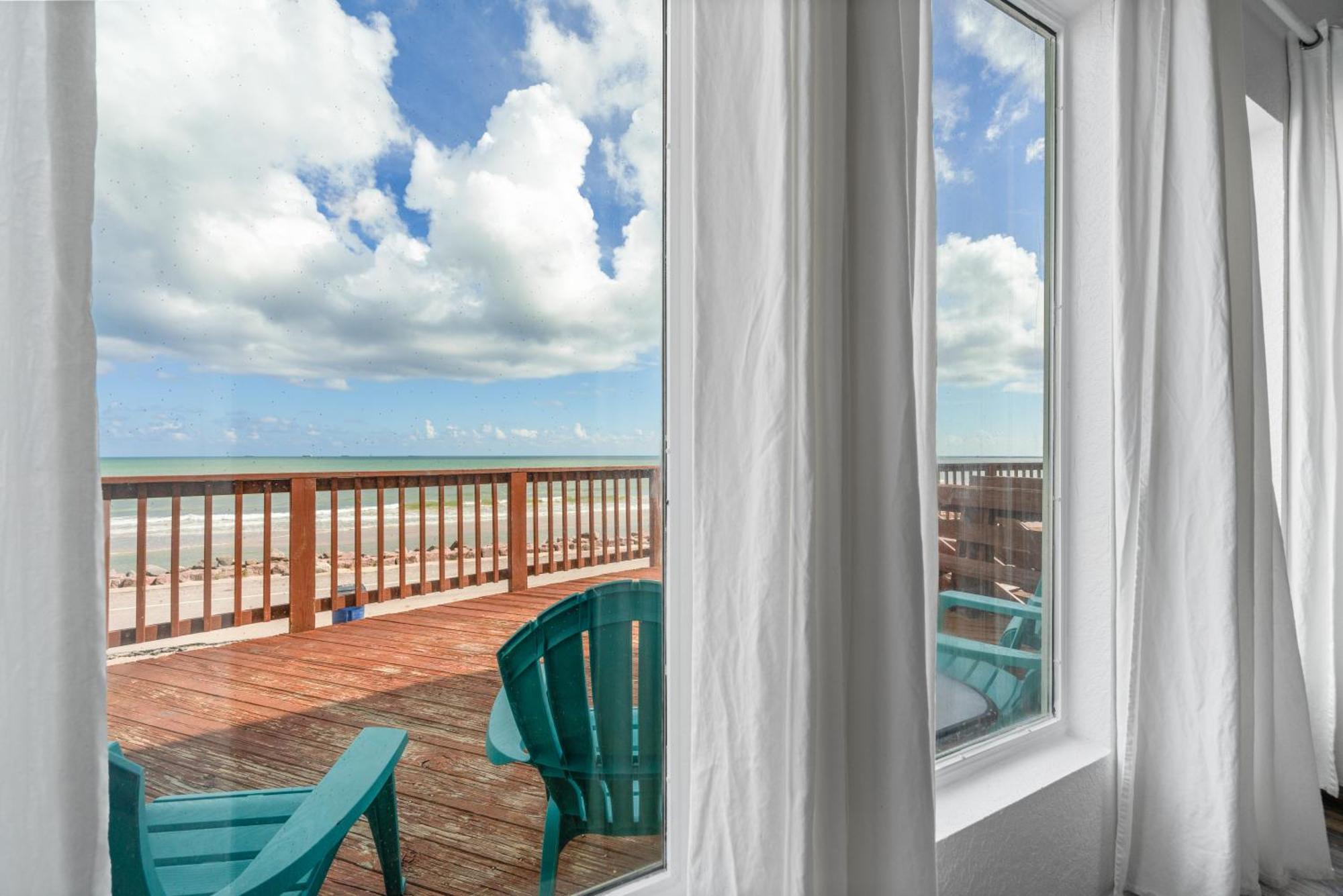 Amazing Oceanfront 2br Cozy Peaceful And Kid And Pet Friendly Freeport
